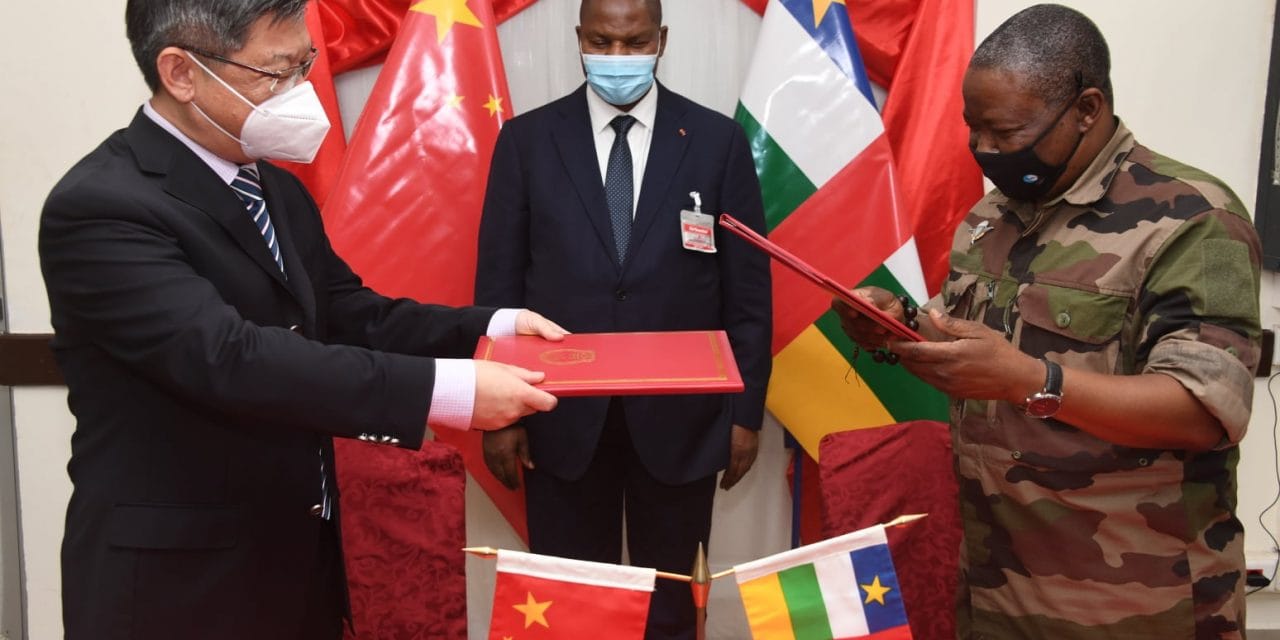 La Chine fait un don de matériels militaires à la Centrafrique