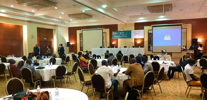 Une table ronde sur la formation professionnelle et l’apprentissage