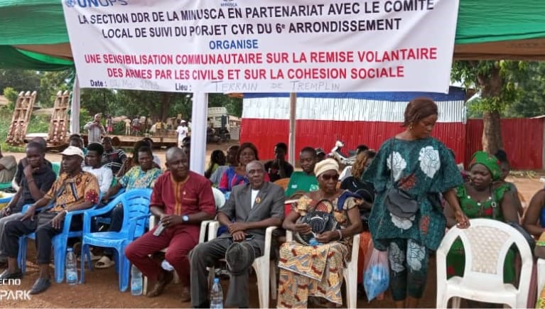 Centrafrique : le comité de remise volontaire des armes sensibilise la population du 6e arrondissement
