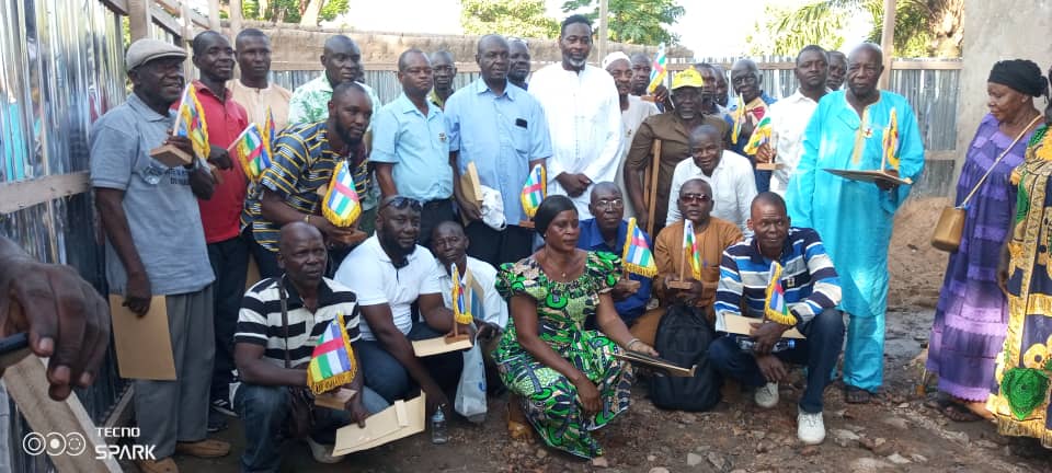 Centrafrique : Le Président du PUR Eddy Symphorien Kparekouti honore l’engagement pour la paix des chefs des quartiers du 3e arrondissement de Bangui