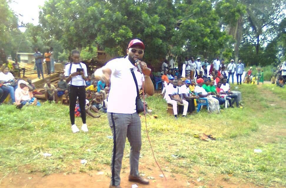 Centrafrique : L’association « Ngoï ti changement » échange avec les habitants de Nzila sur leurs difficultés et le référendum constitutionnel