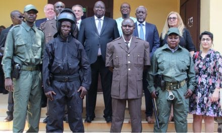 Centrafrique : Remise des tenues de travail aux agents de l’administration pénitentiaire