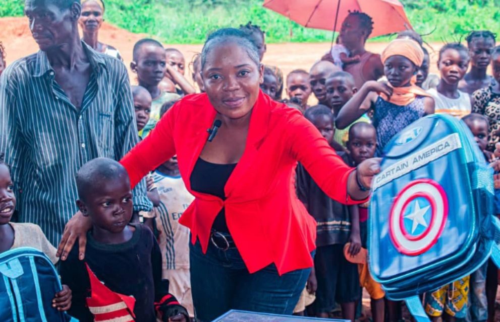 Centrafrique :Distribution des kits scolaires aux enfants des villages Pani 1 et 2