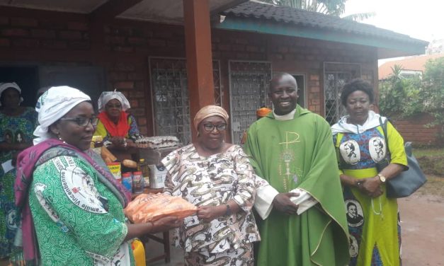 La société Saint Vincent de Paul célèbre la journée de la pauvreté avec les enfants démunis de la Fondation Voix du Cœur