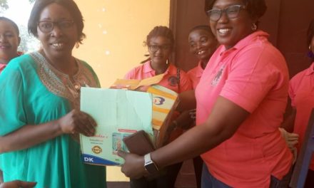 Centrafrique : Remise des kits pédagogiques au lycée Marie Jeanne Caron