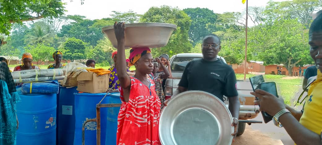 Centrafrique : Dons du député Ali Hassan Akhras aux agriculteurs de Mbaïki 3 en marge des festivités du 29 mars à Bobangui