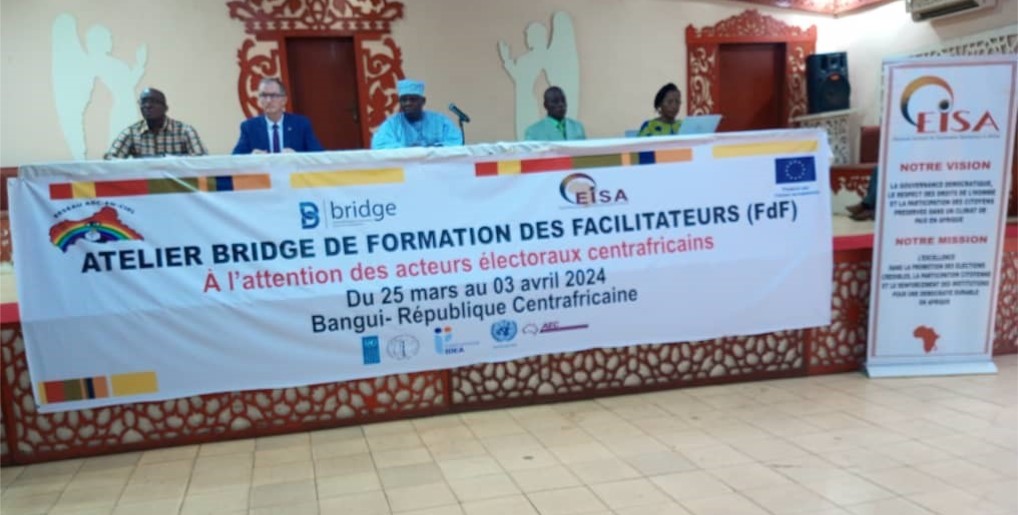 Centrafrique : Des facilitateurs électoraux nationaux certifiés en BRIGDE par EISA