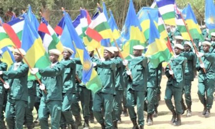 Présentation au drapeau de 634 éléments des Forces armées centrafricaines, formés par des instructeurs rwandais