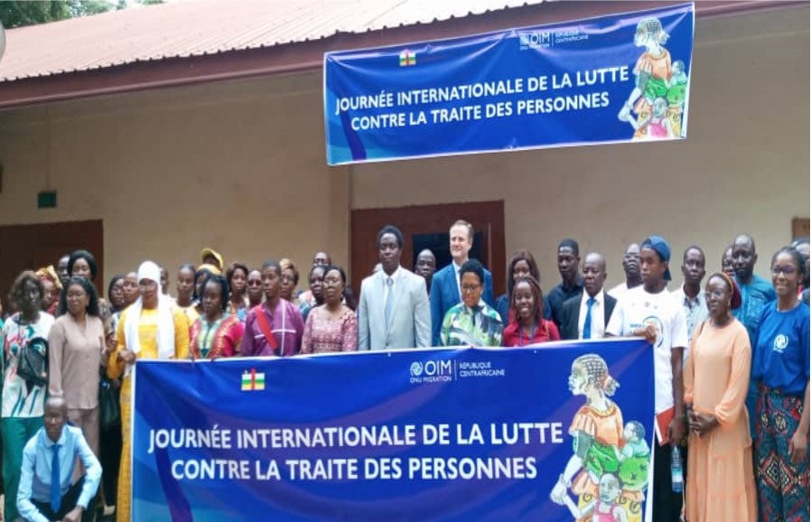 L’OIM sensibilise sur les caractéristiques de la traite des personnes pour célébrer la journée internationale de la traite