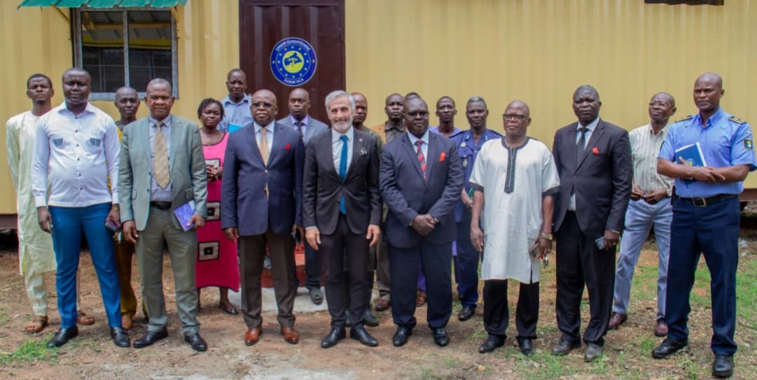 Remise officielle de bureaux-containers par le Chef de Mission EUAM RCA au Ministère de la Justice
