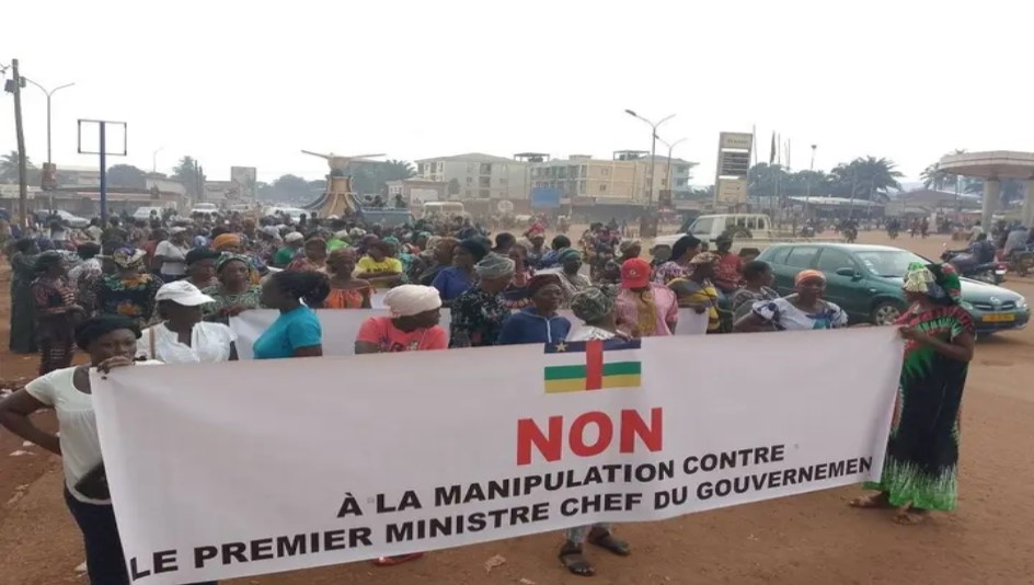 Centrafrique : Des militantes du MCU manifestent leur soutien au Premier ministre Félix Moloua visé par des propos diffamatoires sur les réseaux sociaux