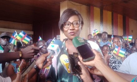 Centrafrique : Des militants du MCU manifestent leur soutien à la ministre Sylvie Baïpo-Temon suite à la levée totale de l’embargo sur les armes
