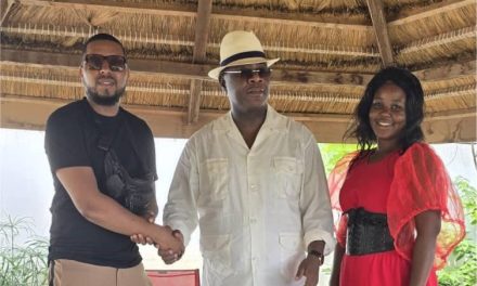 Centrafrique : Les artistes Centrafricains Jemima et Chegue Central sollicitent Henry Marie Dondra pour soutenir la remise de kits scolaires aux enfants démunis