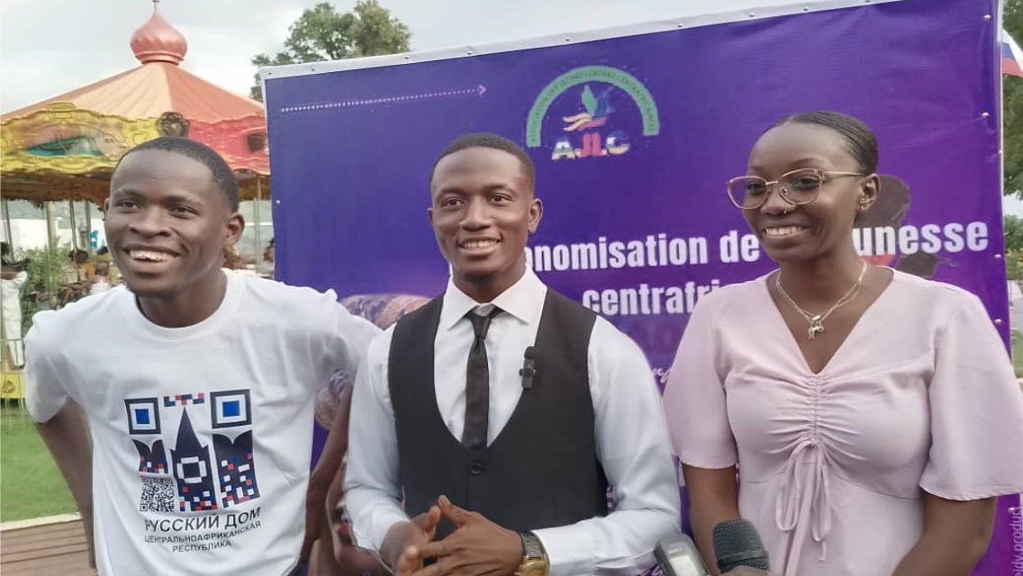 La maison russe à Bangui abrite une causerie éducative sur l&rsquo;autonomisation des jeunes par les arts et la culture