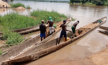 Centrafrique : la montée de la rivière Oubangui impacte négativement les activités d’extraction de sable