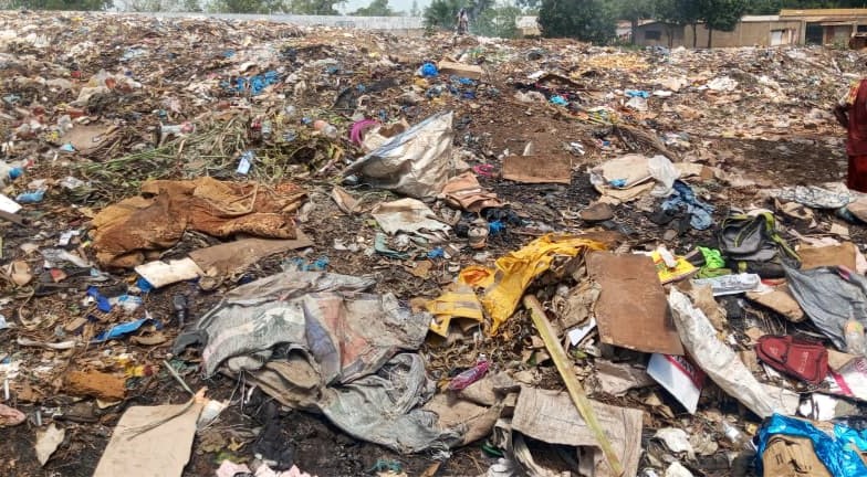 Centrafrique : Plainte des habitants du 8e arrondissement de Bangui face au dépôt d’ordures de l’UCATEX