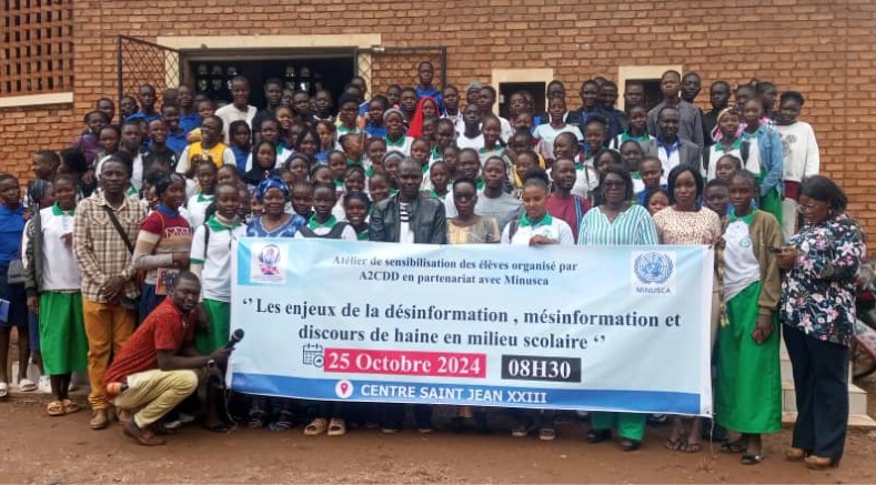 Centrafrique : enjeux de la désinformation en milieu scolaire au centre d’une sensibilisation des élèves