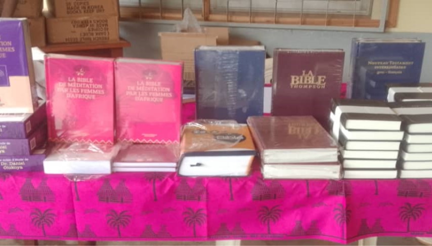 Centrafrique: dédicace d&rsquo;une nouvelle Bible de méditation par les femmes théologiennes d&rsquo;Afrique