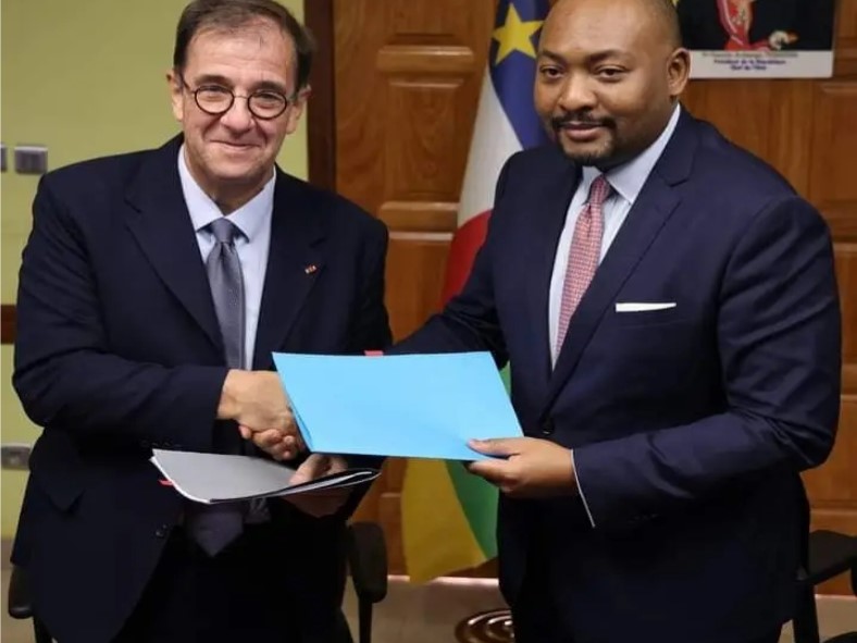 Centrafrique/France : Signature de convention d’aide budgétaire global de 10 millions d’euros