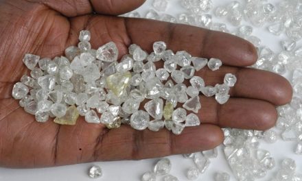 Centrafrique : la levée de l’embargo sur le diamant brut centrafricain, un autre succès du pouvoir de Bangui : mais quelles seront ses issues économiques ?