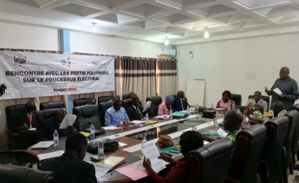 Centrafrique : le CDH et le CCE renforcent la capacité des acteurs politiques sur les techniques de négociations