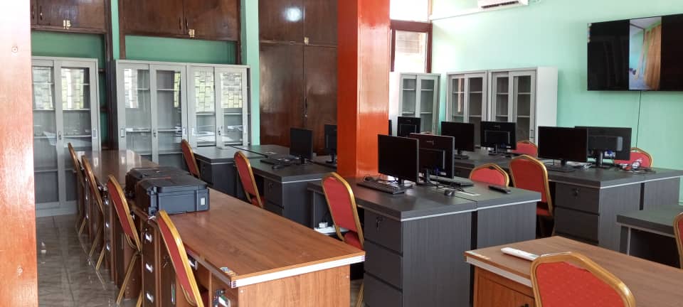 Centrafrique : remise officielle d’un laboratoire d’ingénierie Juridique et Politique à l’université de Bangui