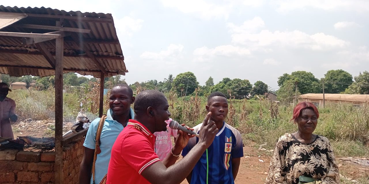 Centrafrique : Fridolin Ngoulou et le Comité local de lutte contre la désinformation de Bégoua sensibilisent la population de Zacko2