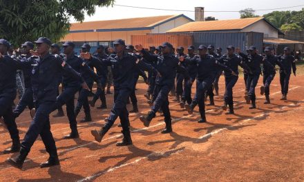 Centrafrique : fin de formation de nouveaux gardiens de la paix de la Police centrafricaine