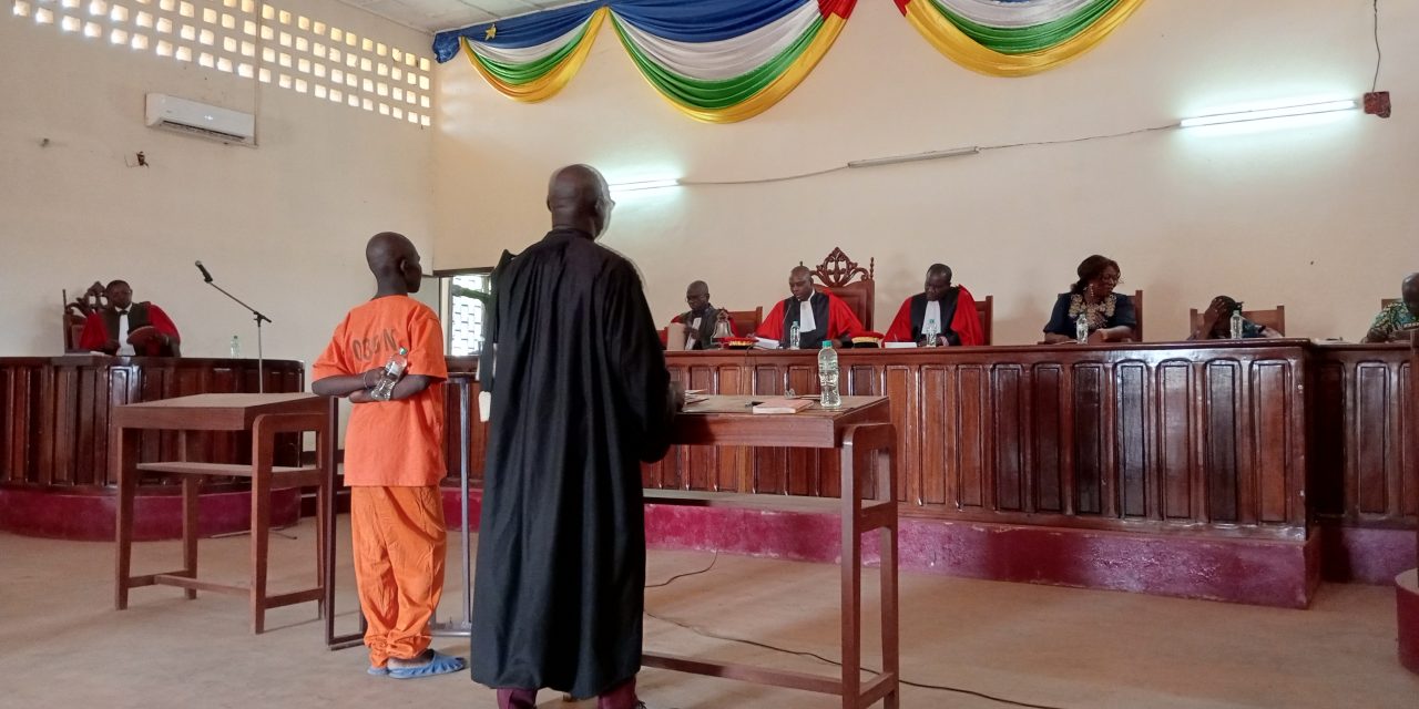 2e session criminelle de Bangui : la Cour condamne un jeune de 21 ans à 10 ans de travaux forcés pour association de malfaiteurs et vol aggravé