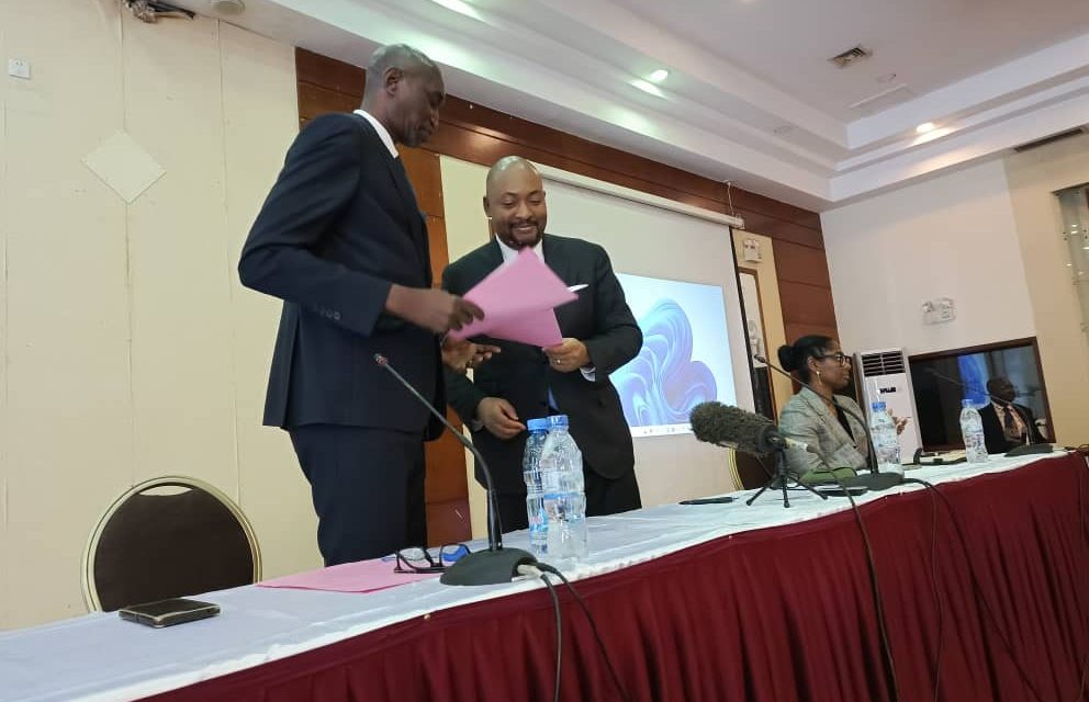 Centrafrique : passation de service entre Germain Wamoustoyo président sortant du CCM -RCA et Hervé Ndoba
