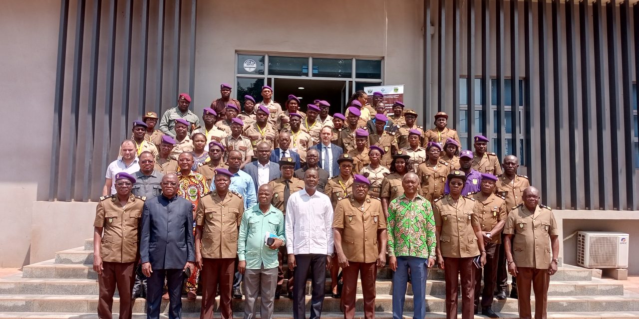 Centrafrique : le ministre des Finances envisage une sensibilisation des Douaniers pour atteindre les objectifs de 2025 fixés par l’organisation mondiale de la Douane