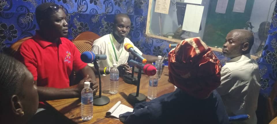 Centrafrique : Une table ronde radiophonique pour sensibiliser les communautés sur la lutte contre la désinformation en période électorale