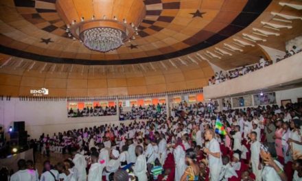 Centrafrique : l&rsquo;artiste Carole Zokoua a célébré un culte d&rsquo;action de grâce à l&rsquo;hémicycle des affaires étrangères