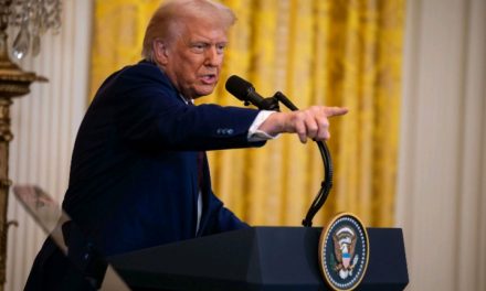 Enjeu de la politique du président des États-Unis Donald Trump dans le monde et plus particulièrement sur l’Afrique