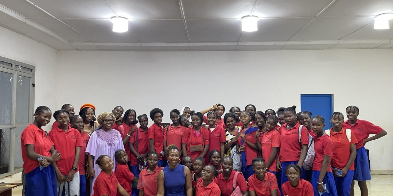 Centrafrique : Ikouē sensibilise les filles du Groupe Élit Formations aux métiers du numérique et de l&rsquo;informatique