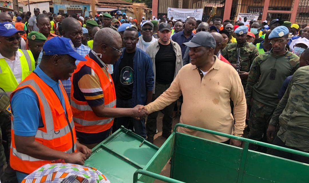 Centrafrique : poursuite en présence du président Touadéra, de l&rsquo;action citoyenne « Kwa Ti Kodro » au quartier Foûh