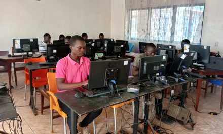 Centrafrique : la start-up Ikouē appelle les partenaires de bonne volonté et le gouvernement à l’aider à pérenniser la formation des développeurs en informatique