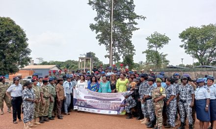 Centrafrique : l&rsquo;AVPFA célèbre en différé la Journée internationale de la femme avec les femmes des Forces de défense et de sécurité