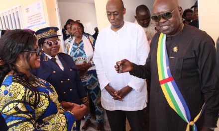 Le HCR remet des infrastructures au Gouvernement Centrafricain à Baoro