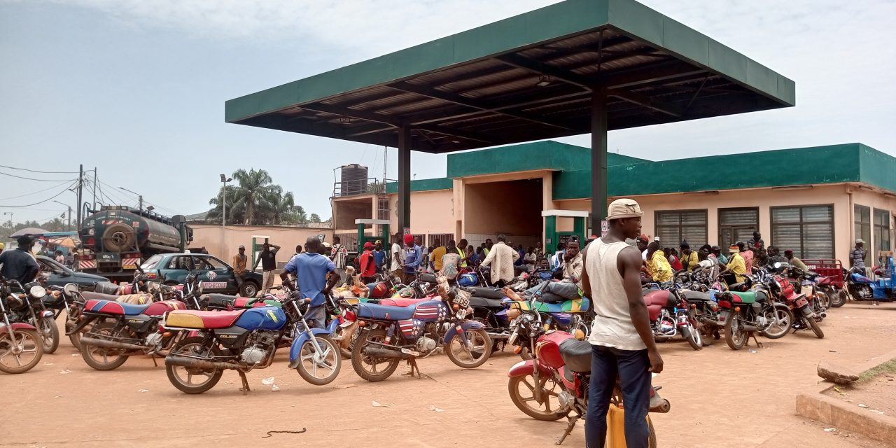 Centrafrique : la rareté de carburant inquiète les habitants de Bangui, Bimbo et Bégoua
