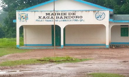 Centrafrique : Le maire de Kaga-Bandoro salue la présence des instructeurs russes aux côtés des FACA