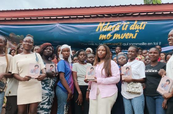 Centrafrique : Leslie Keta sensibilise les jeunes femmes centrafricaines sur « l’art d’être soi »