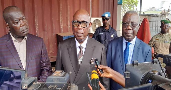 Centrafrique : les autorités centrafricaines réceptionnent des équipements de contrôle et de gestion automatique de télécommunications