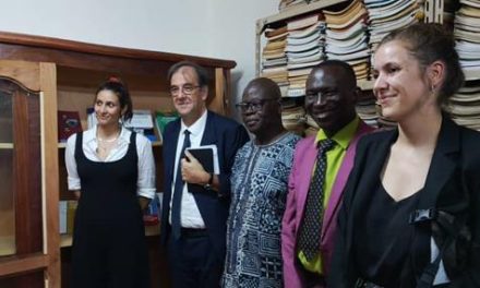 Centrafrique : ACF et l&rsquo;ambassade de France dotent la bibliothèque de l&rsquo;université de Bangui de 484 livres de psychologie