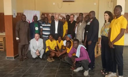 Centrafrique : la troupe théâtrale du lycée Miskine s&rsquo;entraîne pour la finale du concours de théâtre  