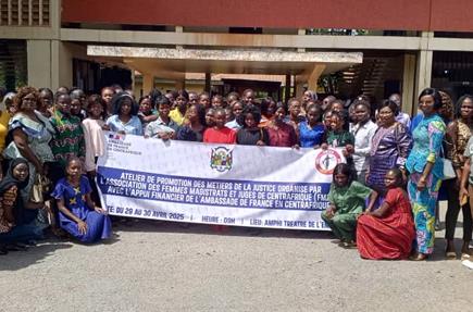 Centrafrique : plus de 200 étudiantes en droit à l’université de Bangui imprégnées sur la carrière judiciaire