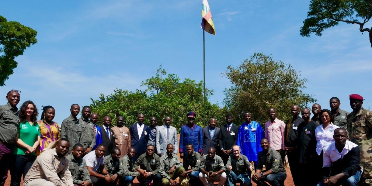 Célébration des 11 ans de partenariat entre le Gouvernement et African Parks : le Gouverneur de la Région du Haut-Oubangui et Chinko rendent hommage au personnel à Kocho
