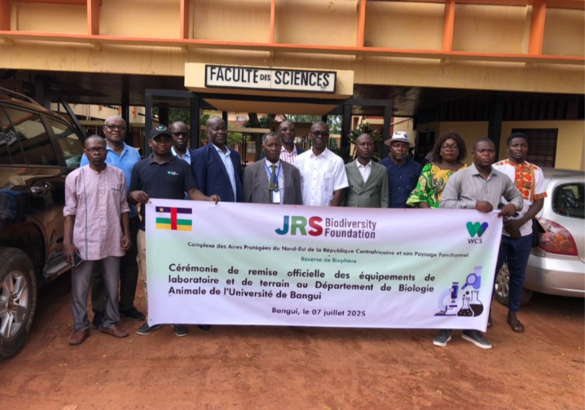 Centrafrique : l’ONG WCS remet officiellement des équipements scientifiques à l’Université de Bangui