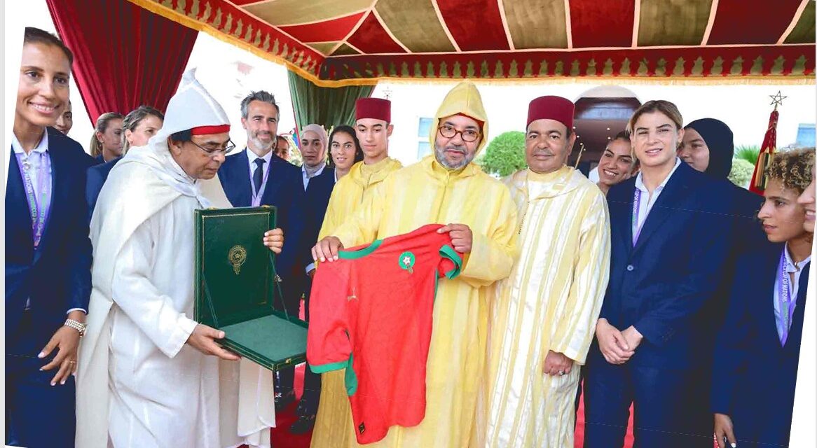 Le Roi Mohammed VI reçoit et rend un hommage fort au football féminin marocain