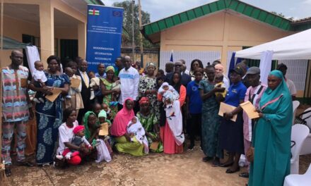 Centrafrique : des actes de naissance remis gratuitement aux enfants du 5e arrondissement de Bangui par le Ministère de l’Administration